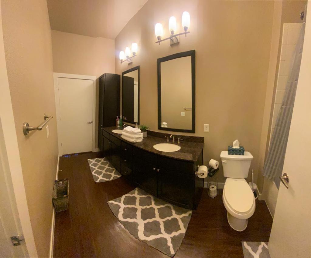Luxury 1Br Condo Wbalcony - Galleriariver Oak Houston Buitenkant foto