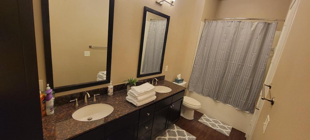 Luxury 1Br Condo Wbalcony - Galleriariver Oak Houston Buitenkant foto