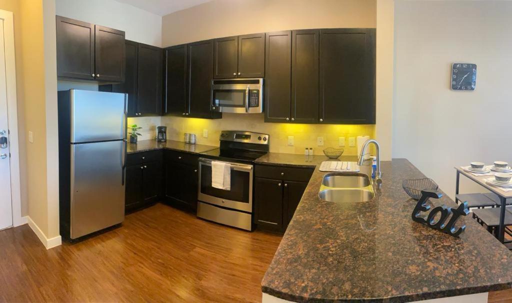 Luxury 1Br Condo Wbalcony - Galleriariver Oak Houston Buitenkant foto